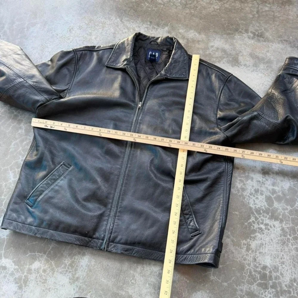 Vintage 90's GAP heavy duty leather zip up bomber jacket
